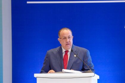 Ministro de Hacienda y Economía destaca perspectivas macroeconómicas positivas para el 2026