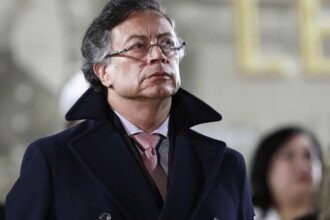 Presidente colombiano dice que tomará "de nuevo las armas" ante amenazas de Trump