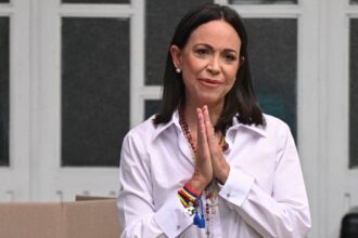 Partido de Corina Machado exige liberación de 863 presos políticos tras captura de Nicolás Maduro