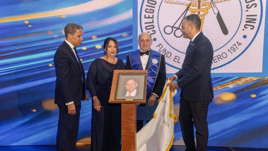 El doctor Nicolás Rizik Cabral es galardonado Maestro de la Cirugía 2026