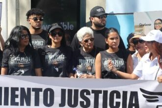 Marchan desde el Metro de Santo Domingo hacia Palacio de Justicia contra impunidad por el caso del Jet Set