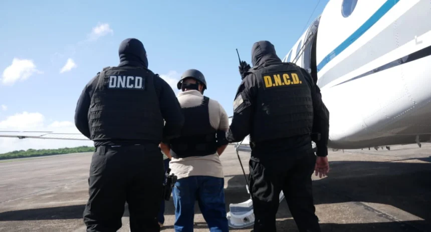 RD extradita a ciudadanos británico y dominicano requeridos por Reino Unido y EEUU