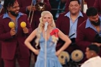 El sello dominicano llega al Super Bowl: Lady Gaga brilla vestida por Raúl López