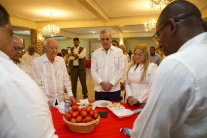 Presidente inaugura el Festival del Tomate Azua 2026