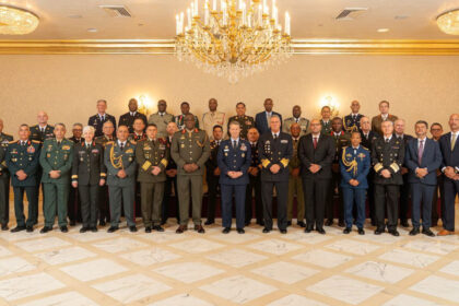Ministro de Defensa participa en histórica reunión hemisférica de altos mandos militares convocada por Estados Unidos