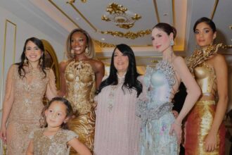 La diseñadora Giannina Azar inaugura el New York Fashion Week United con su colección "Juliette"