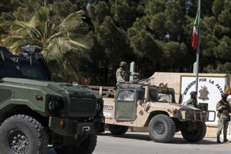 Se fugan 23 reos de una cárcel mexicana durante ataques por muerte de "el Mencho"