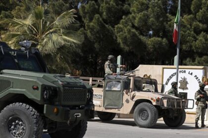 Se fugan 23 reos de una cárcel mexicana durante ataques por muerte de "el Mencho"