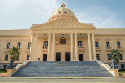 designa nuevo subdirector e inspector general de la Policía Nacional; dispone ascensos y retiros