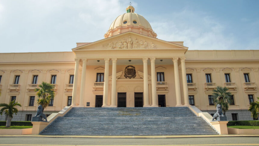 designa nuevo subdirector e inspector general de la Policía Nacional; dispone ascensos y retiros
