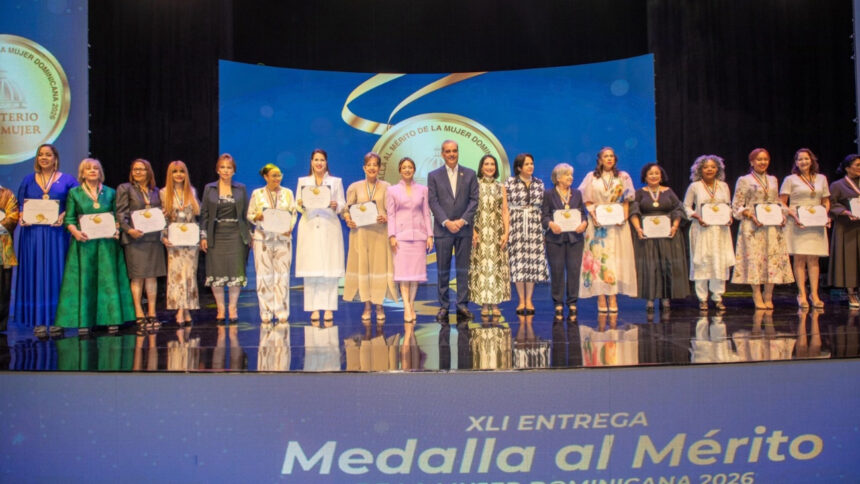 reconoce y distingue a 22 dominicanas con la Medalla al Mérito de la Mujer por su liderazgo, trayectoria y aportes al desarrollo del país
