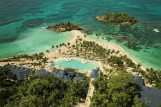 Cayo Levantado Resort galardonado con cuatro estrellas de Forbes Travel Guide 2026