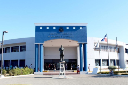 3,213 extranjeros indocumentados y deportados 3,217