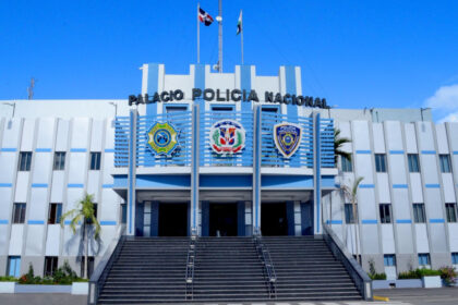 DINTEL, Policía Nacional y Ministerio Público desmantelan red de ciberdelincuencia en Santiago; tres detenidos y múltiples evidencias ocupadas