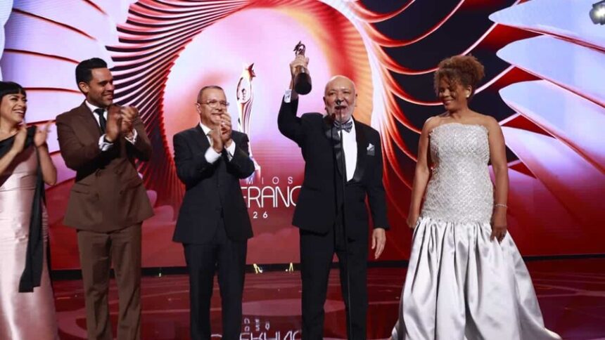 Jochy Santos recibe el Gran Soberano