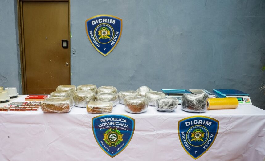 Incauntan drogas, armas, vehículos y más de 100 máquinas tragamonedas en operativos simultáneos