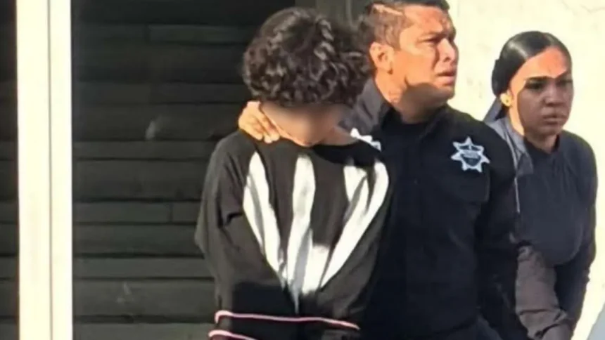 Adolescente mata con rifle a dos profesoras en occidente de México