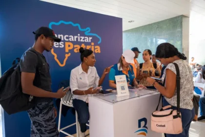 Banreservas realiza jornadas de bancarización para estudiantes de la UASD y el ITLA