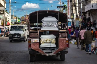 Al menos 70 muertos en una masacre perpetrada por bandas en Haití, según una ONG local