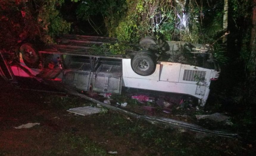 Más de 20 heridos en accidente entre autobús y una yipeta en la autopista de Samaná en RD