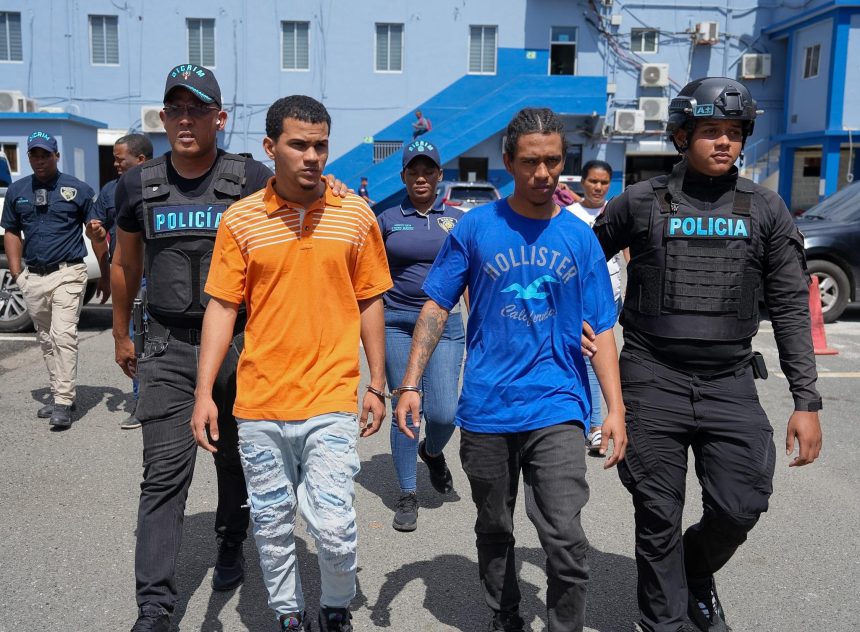 Se entregan “Nota Alta” y “El Montro” por muerte de mayor de la Policía Nacional