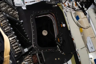 Astronautas de Artemis II pierden el contacto con la Tierra al pasar por detrás de la Luna