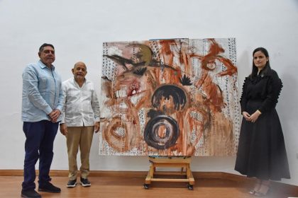 Ministerio de Cultura recibe obra inspirada en la tragedia de la discoteca Jet Set para el Museo de Arte Moderno
