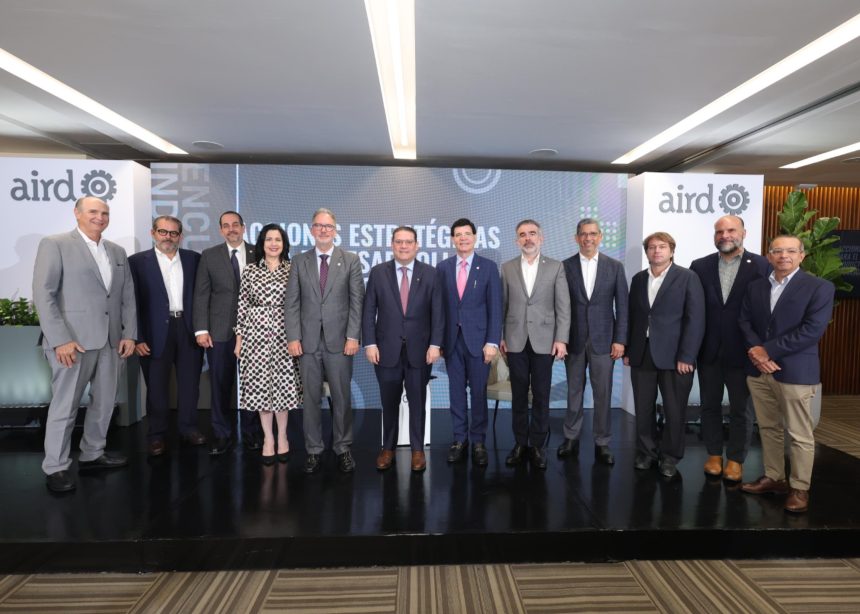 Industriales llaman a fortalecer agenda estratégica para el desarrollo productivo del país