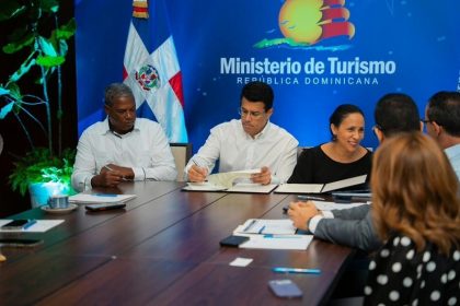 Turismo modernizará acreditación de guías turísticos