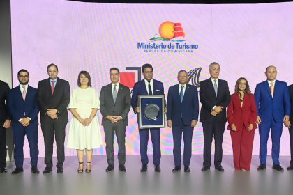 Asociación de Bancos de la República Dominicana reconoce labor del ministro David Collado
