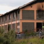 Ocho estudiantes detenidas por "incendio voluntario" que mató a 16 niñas en un internado de Kenia