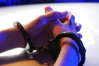 Cárcel para una madre colombiana por vender pornografía de su hija menor de edad