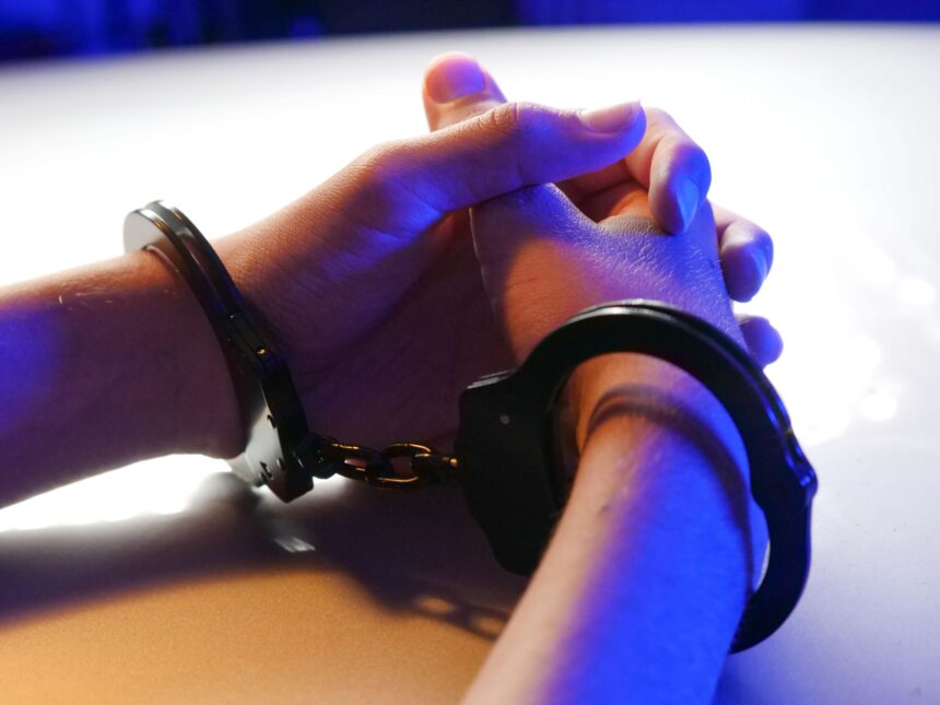 Cárcel para una madre colombiana por vender pornografía de su hija menor de edad