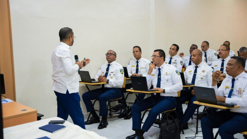 Policía de RD reciben capacitación sobre inteligencia artificial a través del ITLA