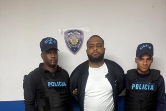 Policía Nacional apresa hombre en Bávaro y ocupa 18 paquetes de presunta cocaína durante operativo preventivo