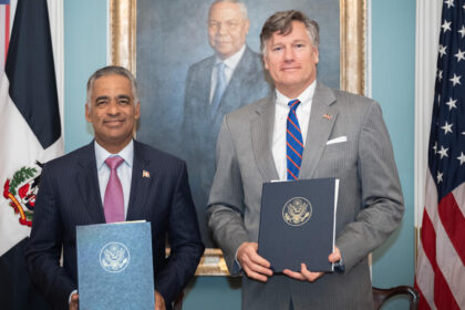 EE. UU. y la República Dominicana firman un memorando de cooperación en energía nuclear civil