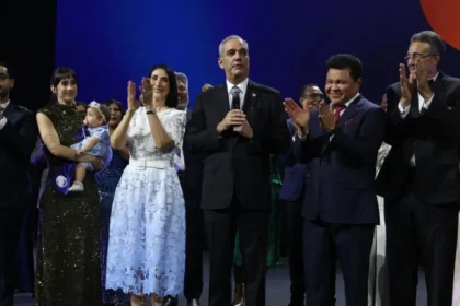 El presidente Luis Abinader participa en la inauguración del templo del Ministerio Internacional Monte de Dios Horeb en Santo Domingo Norte.