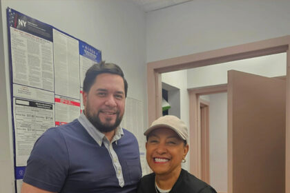 Milly Quezada, artista dominicana reconocida como madrina oficial de El Corazón de la Medicina en Nueva York.