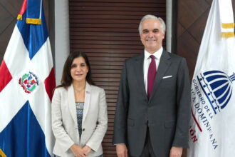 República Dominicana y Estados Unidos abordan cooperación en inglés y tecnología educativa