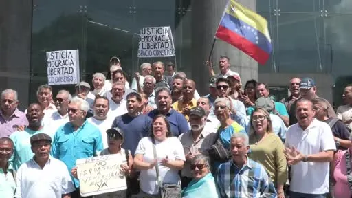Opositores venezolanos protestan frente a sede de Naciones Unidas en Caracas