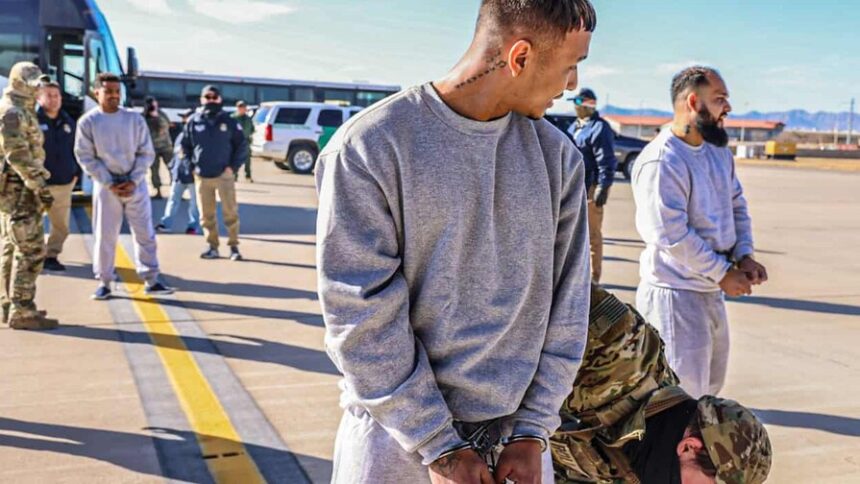 Tribunal Supremo de Estados Unidos permite temporalmente deportaciones de migrantes a terceros países