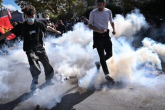 Francia registra casi 2,000 detenidos en protestas estudiantiles que se extienden por el país