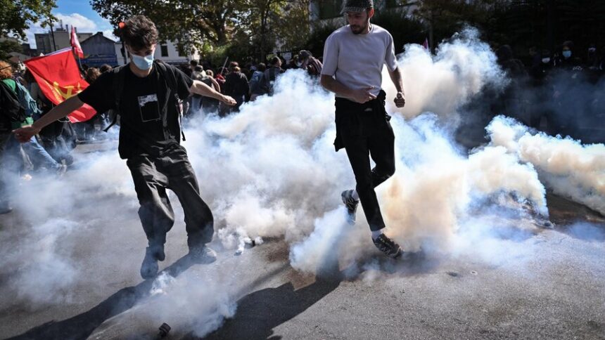 Francia registra casi 2,000 detenidos en protestas estudiantiles que se extienden por el país