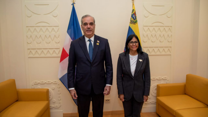 Luis Abinader y Delcy Rodríguez durante reunión bilateral en Roma sobre combustibles, relaciones consulares y turismo