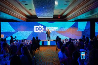 David Collado presenta la oferta turística de República Dominicana durante el roadshow 124 en Houston