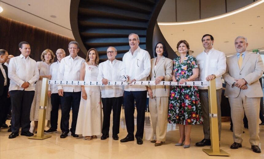 Con Abinader presente, inauguran Centro Cultural Rainieri en Punta Cana: así es el nuevo espacio de arte e historia